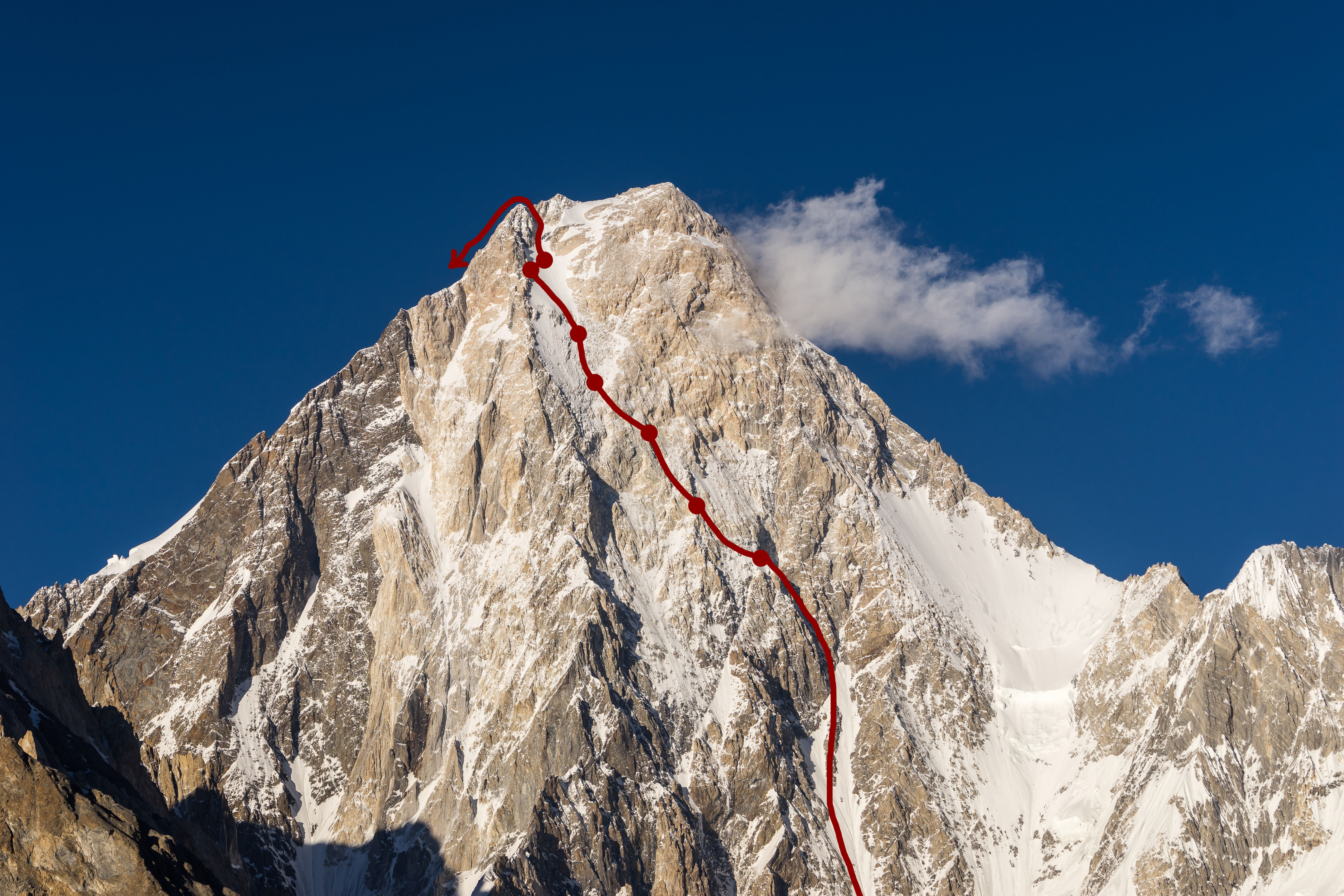Droga przez zachodnią ścianę Gasherbruma IV, którą wytyczyli Kurtyka i Schauer